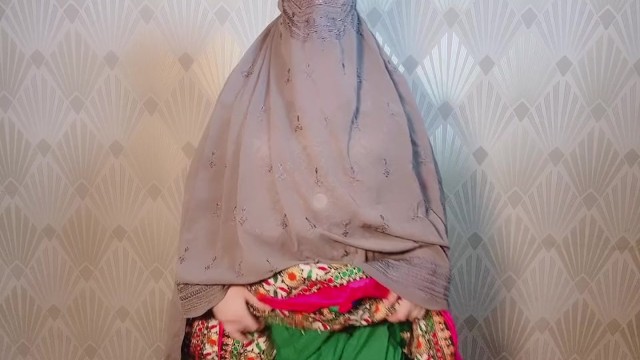 Horny pathan girl with big ass.pushing a cucumber inside her ass and pussy